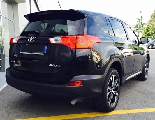 Left hand drive TOYOTA RAV 4 2.0 D-4D 2WD Style
